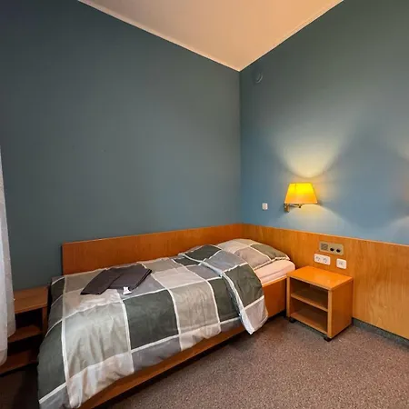 Ar Airport Ruesselheim 3*