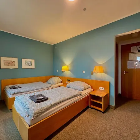 Ar Airport Ruesselheim Hotel