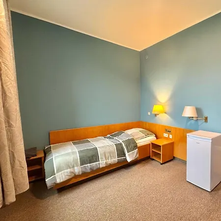 Ar Airport Ruesselheim Hotel