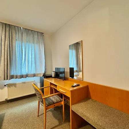 Hotel Ar Airport Ruesselheim 3*