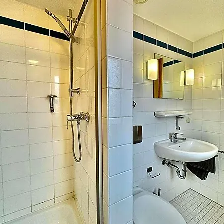 Ar Airport 3* روزلسهايم