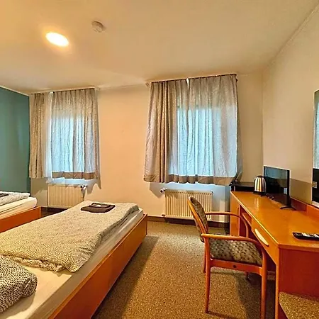 Ar Airport 3* روزلسهايم