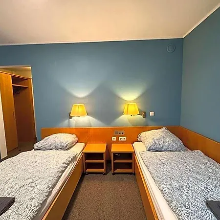 Ar Airport 3* روزلسهايم