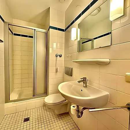 Ar Airport Hotel