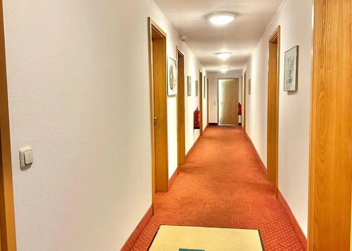 Ar Airport Hotel 3*
